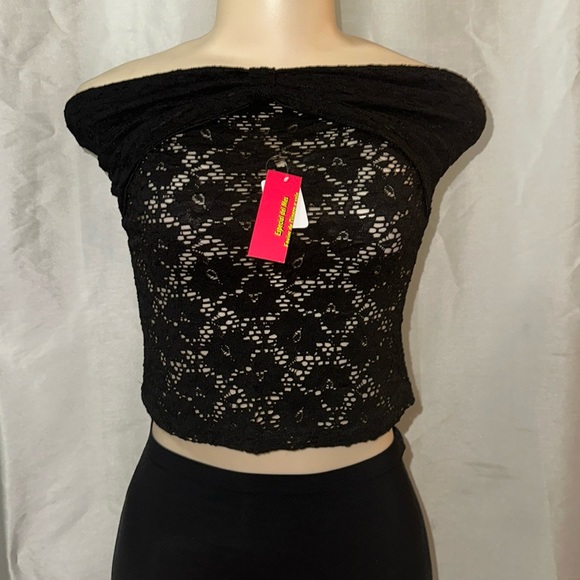 Yabes Tops - Yabes Black lace Small Sleeveless Top